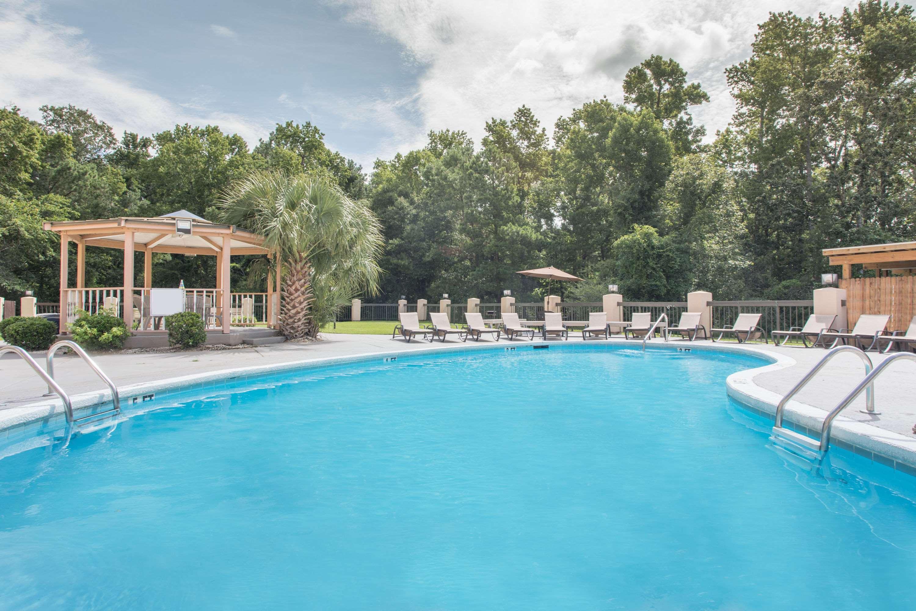 Days Inn By Wyndham Myrtle Beach Socastee Экстерьер фото