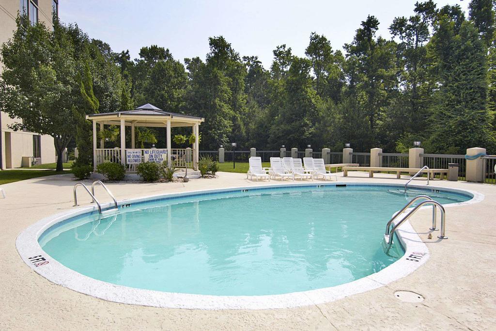 Days Inn By Wyndham Myrtle Beach Socastee Экстерьер фото